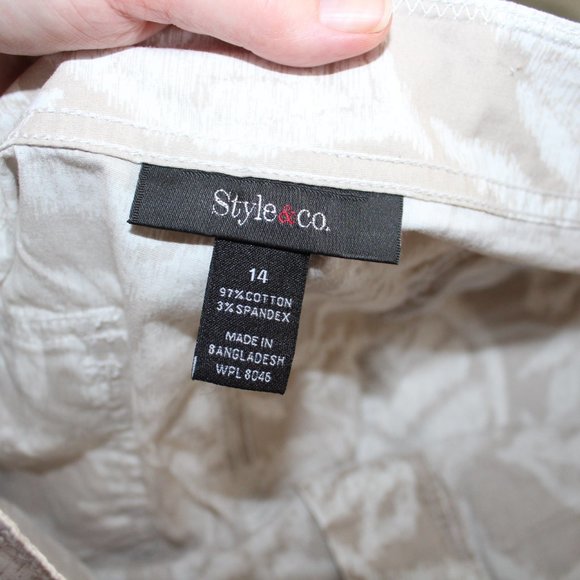 Style & Co. Women's 14 Printed Capri Pant - Picture 7 of 9